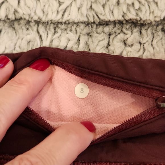 Lululemon Speed Short *4-way Stretch 2.5"Posey Red Grape Bordeaux Drama sz 8! - Picture 9 of 13